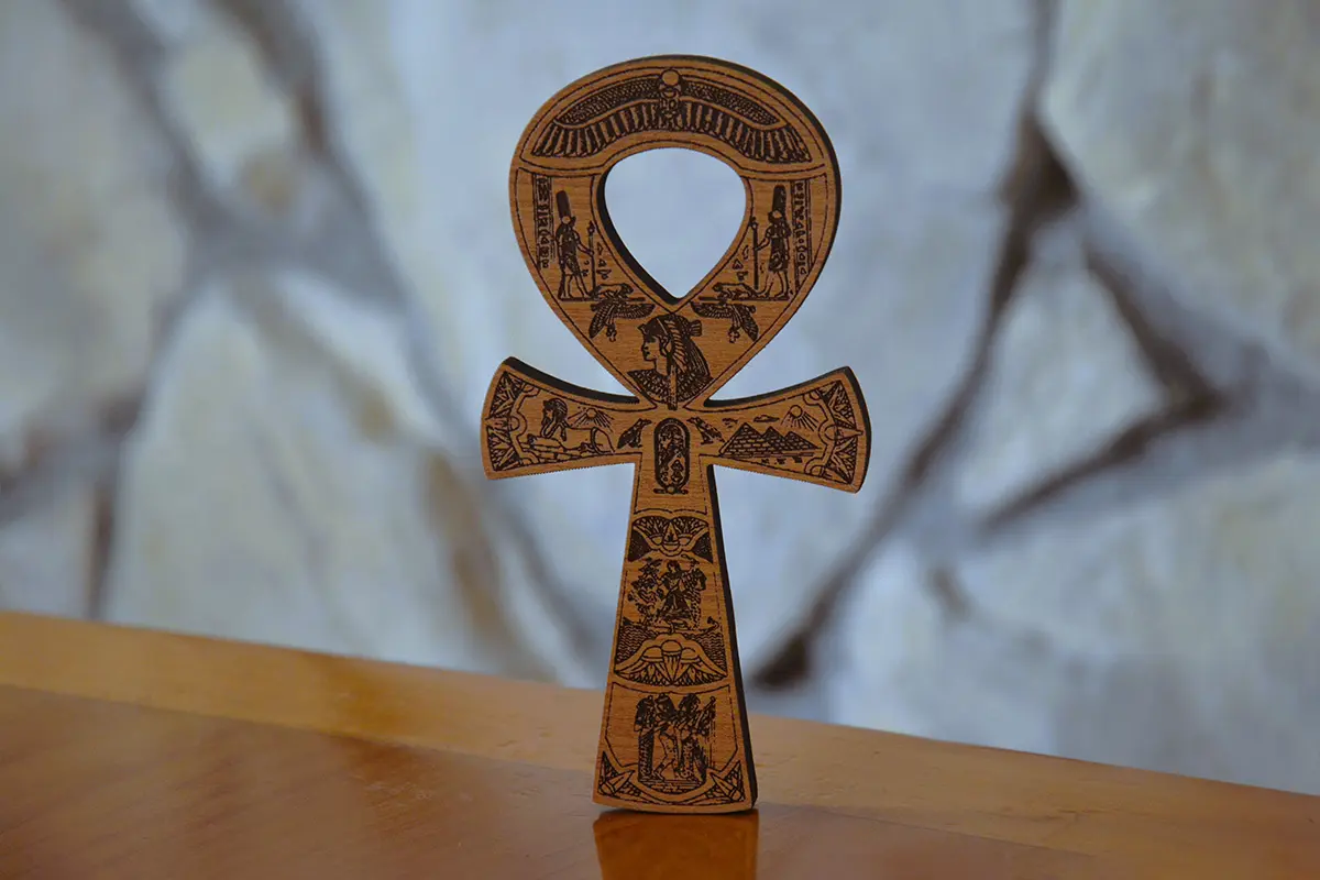 Cruz de Ankh 2